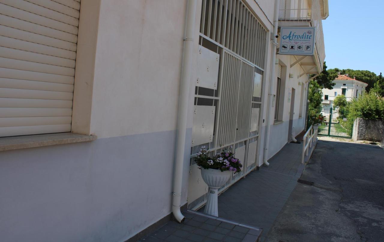 Afrodite Hotel Scalea Exterior photo