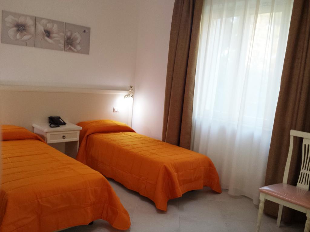 Afrodite Hotel Scalea Exterior photo